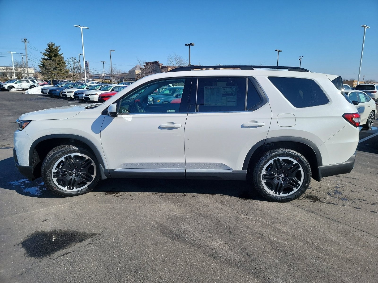 New 2026 Honda Pilot Touring image 4