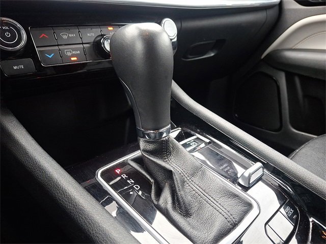 Used 2024 Jeep Compass Limited image 14