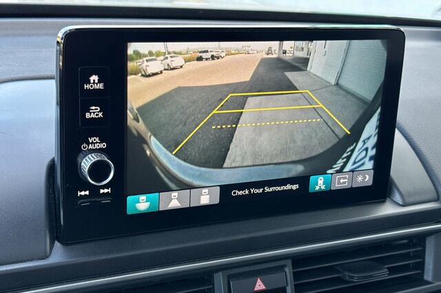 Certified 2023 Honda Pilot Touring image 21