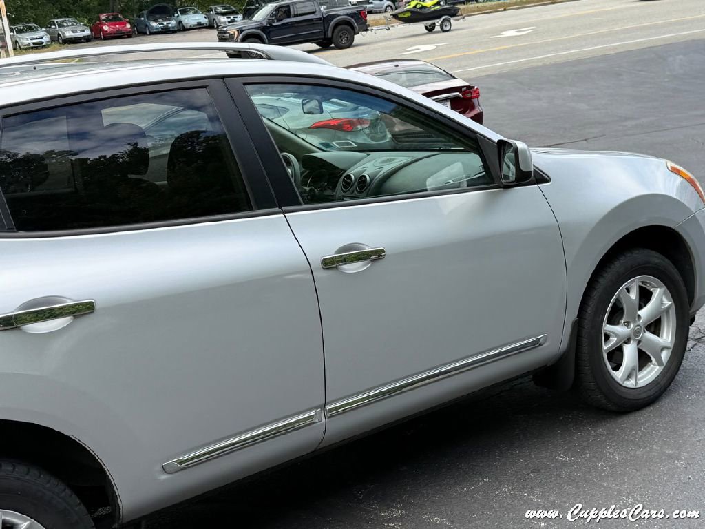 Used 2011 Nissan Rogue SV image 39