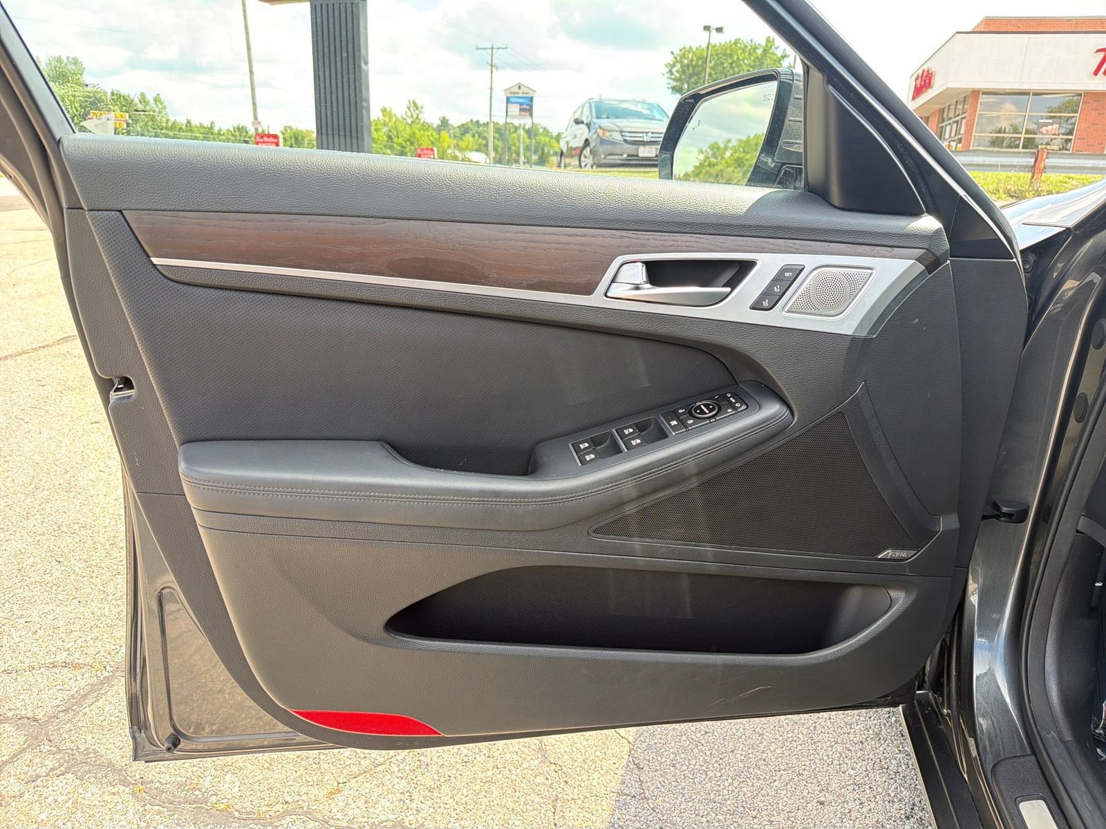 Used 2018 Genesis G80 5.0 Ultimate RWD image 12