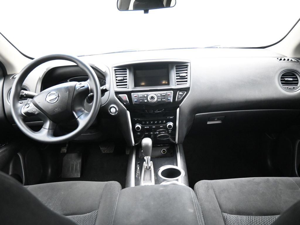 Used 2013 Nissan Pathfinder S image 29