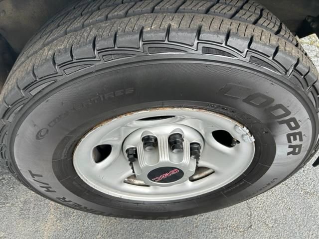 Used 2019 GMC Savana 2500 w/ Driver Convenience Package image 15