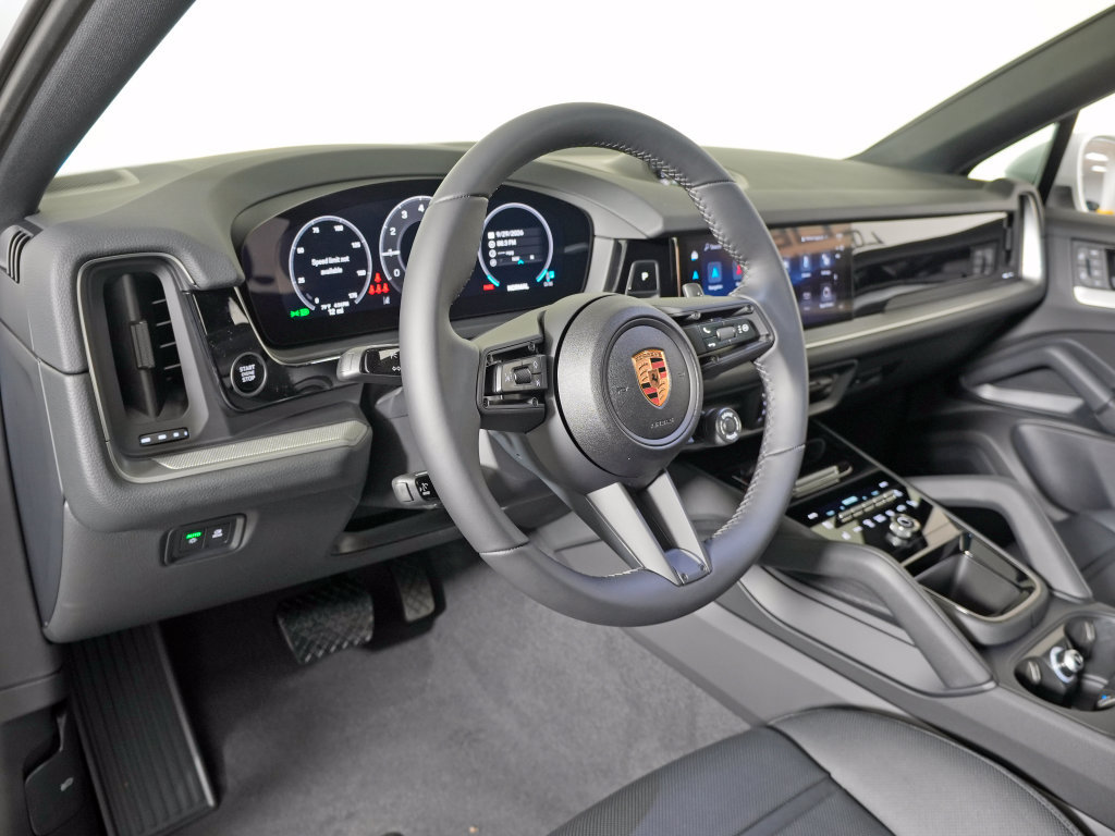 New 2026 Porsche Cayenne Coupe AWD/4WD image 4