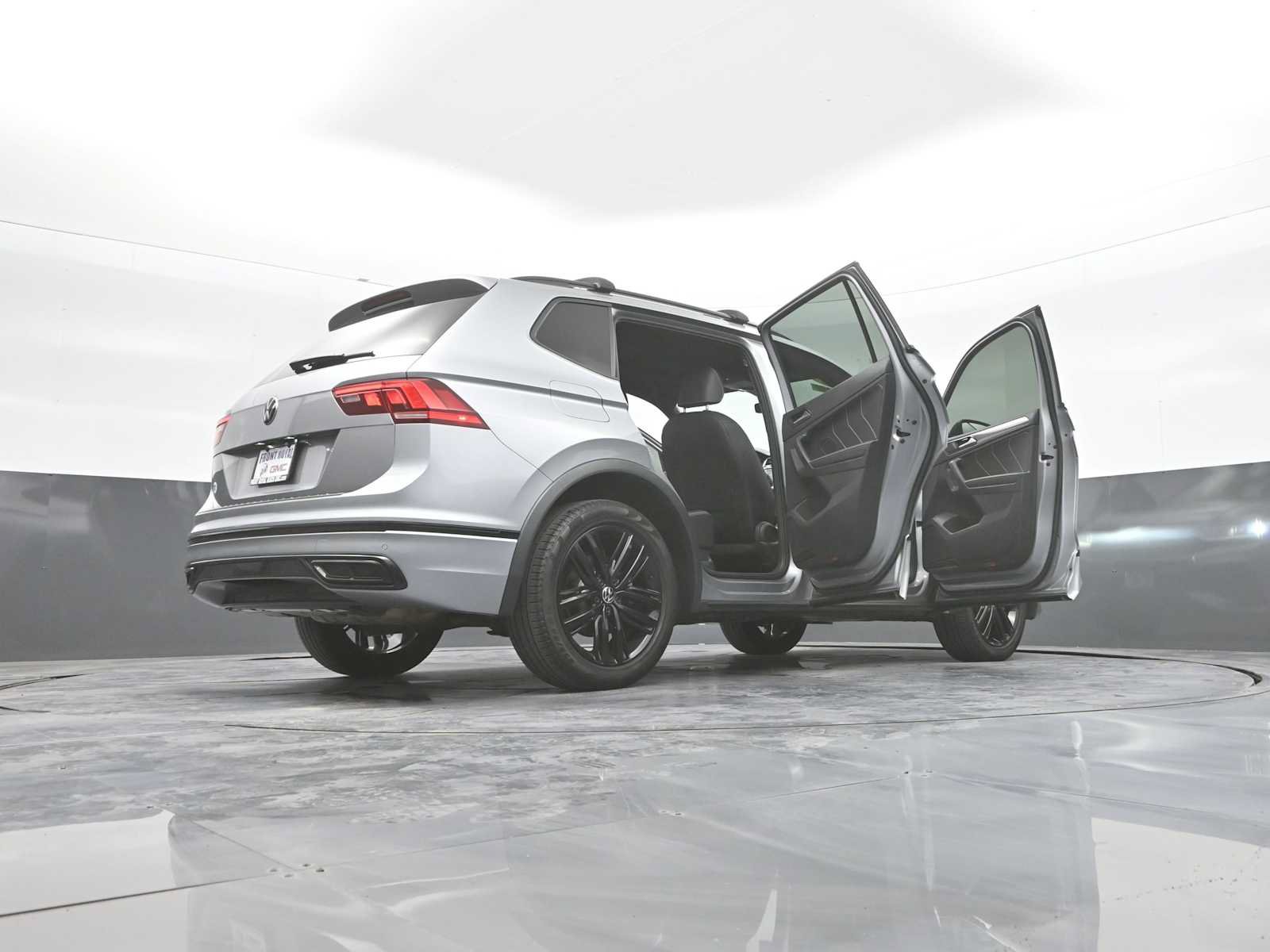 Used 2022 Volkswagen Tiguan SE R-Line AWD/4WD image 54