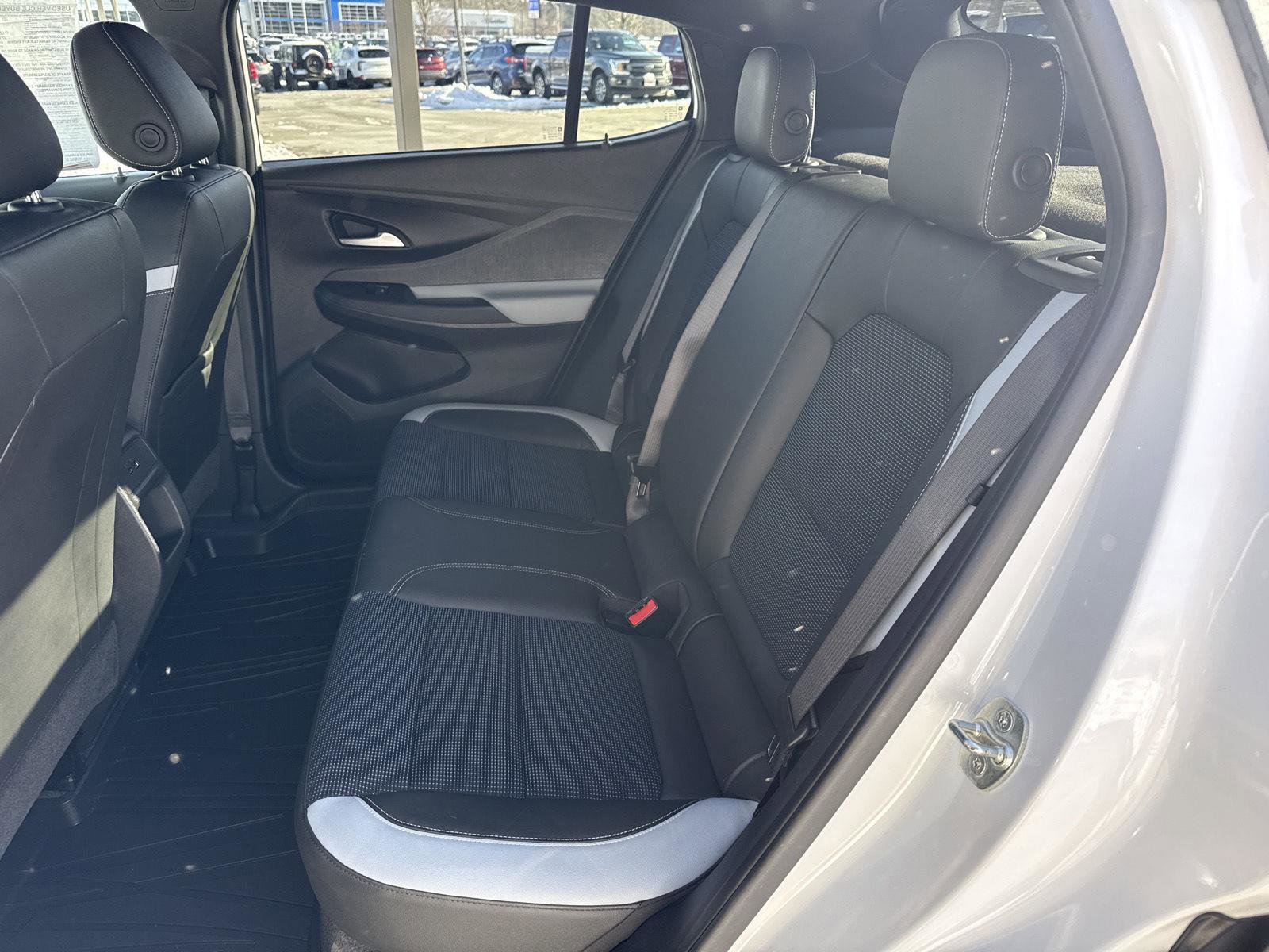 Used 2024 Buick Envista Preferred w/ Advanced Safety Package image 14