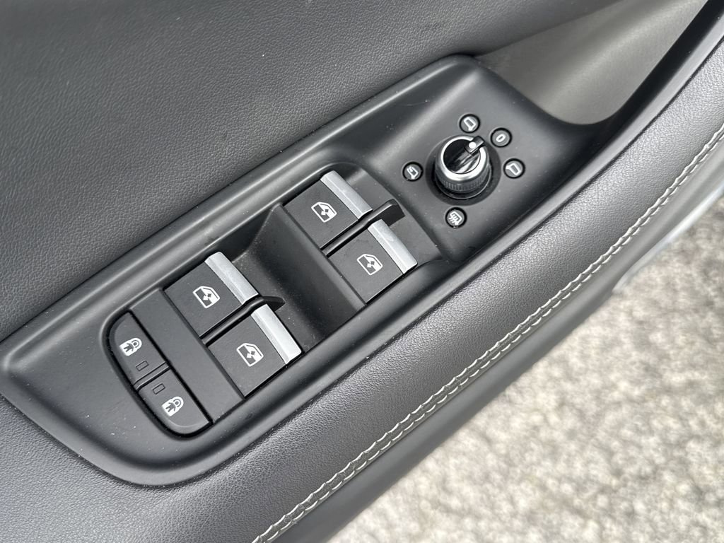 Used 2025 Audi Q7 3.0T Premium Plus image 16