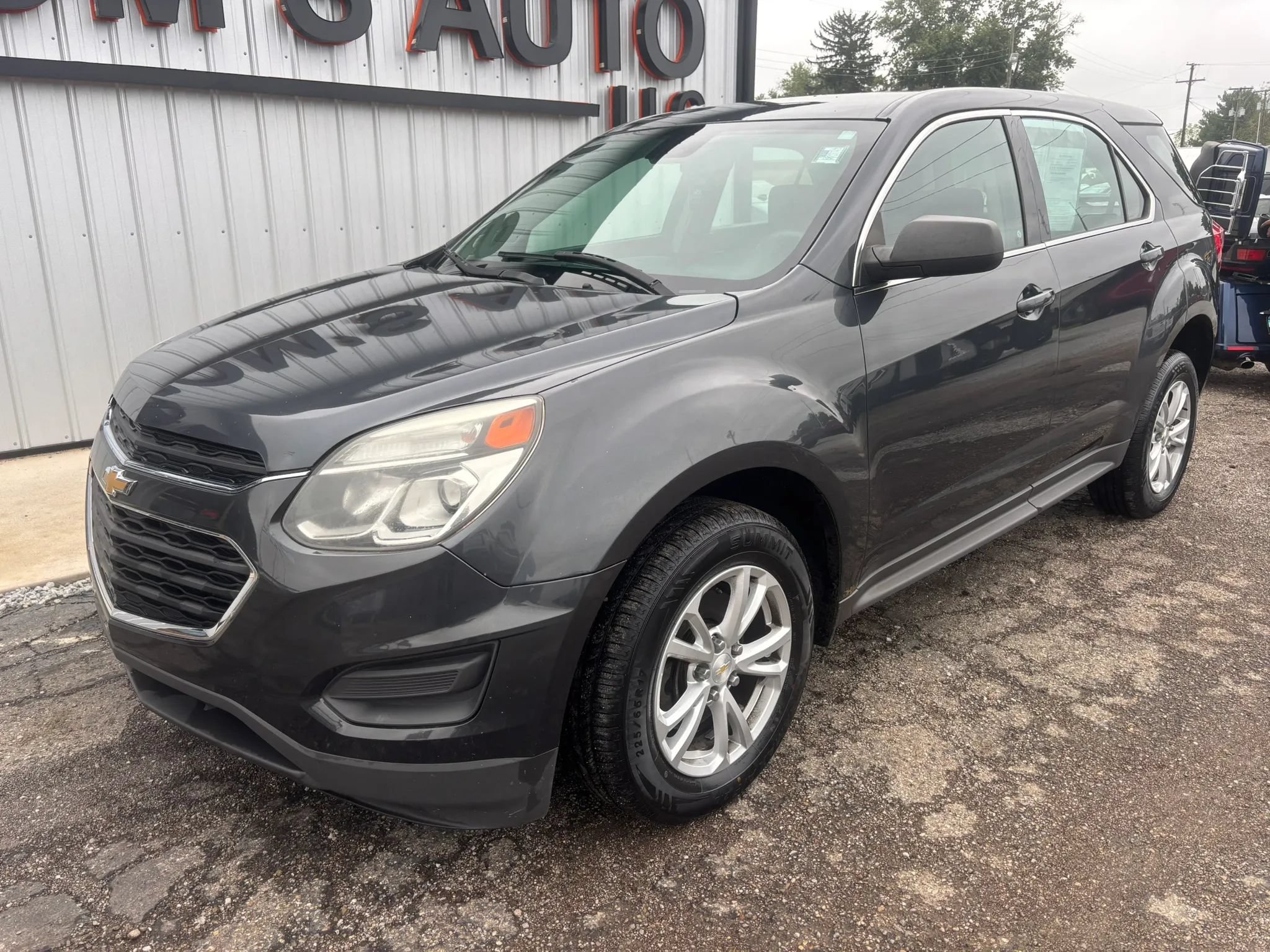 Used 2017 Chevrolet Equinox LS AWD/4WD image 13