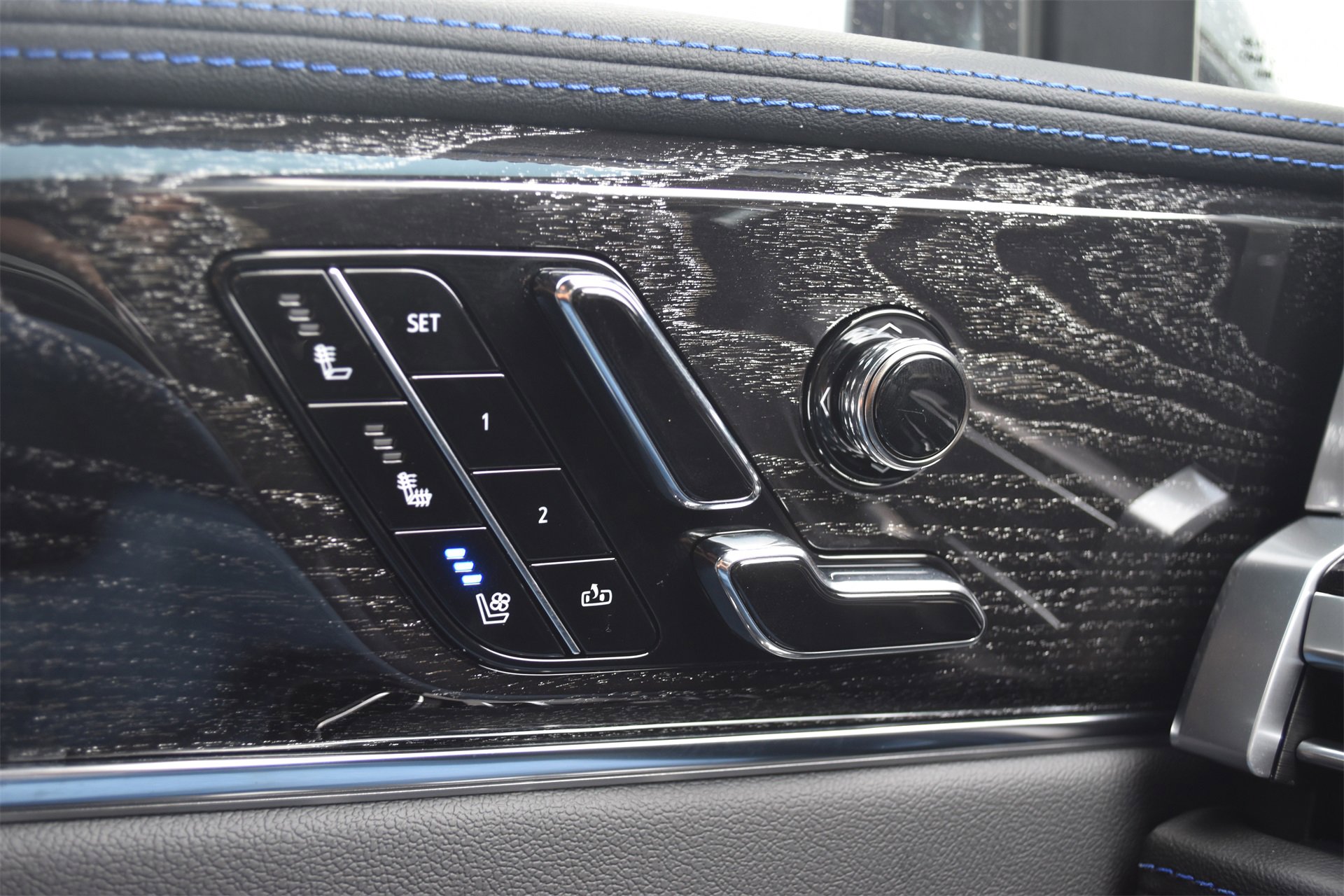 New 2026 Cadillac Escalade IQL Sport 1 image 16