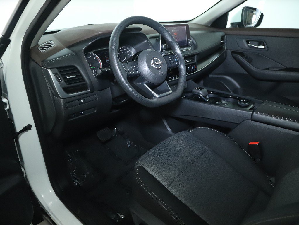 Used 2023 Nissan Rogue SV AWD/4WD image 17