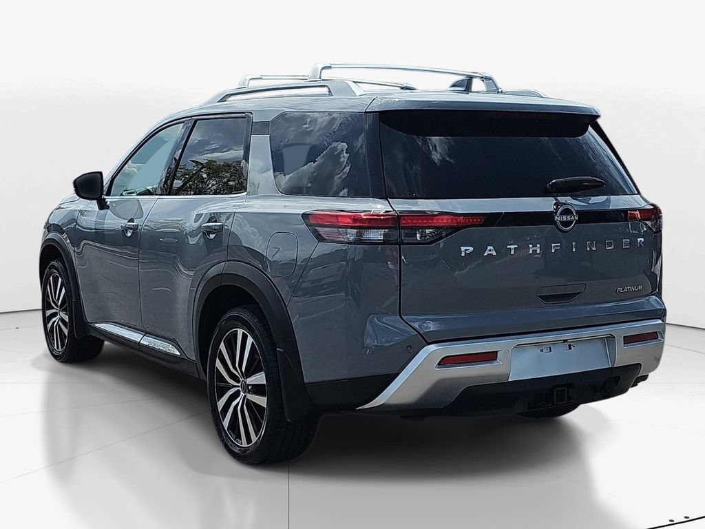 Used 2024 Nissan Pathfinder Platinum FWD image 8