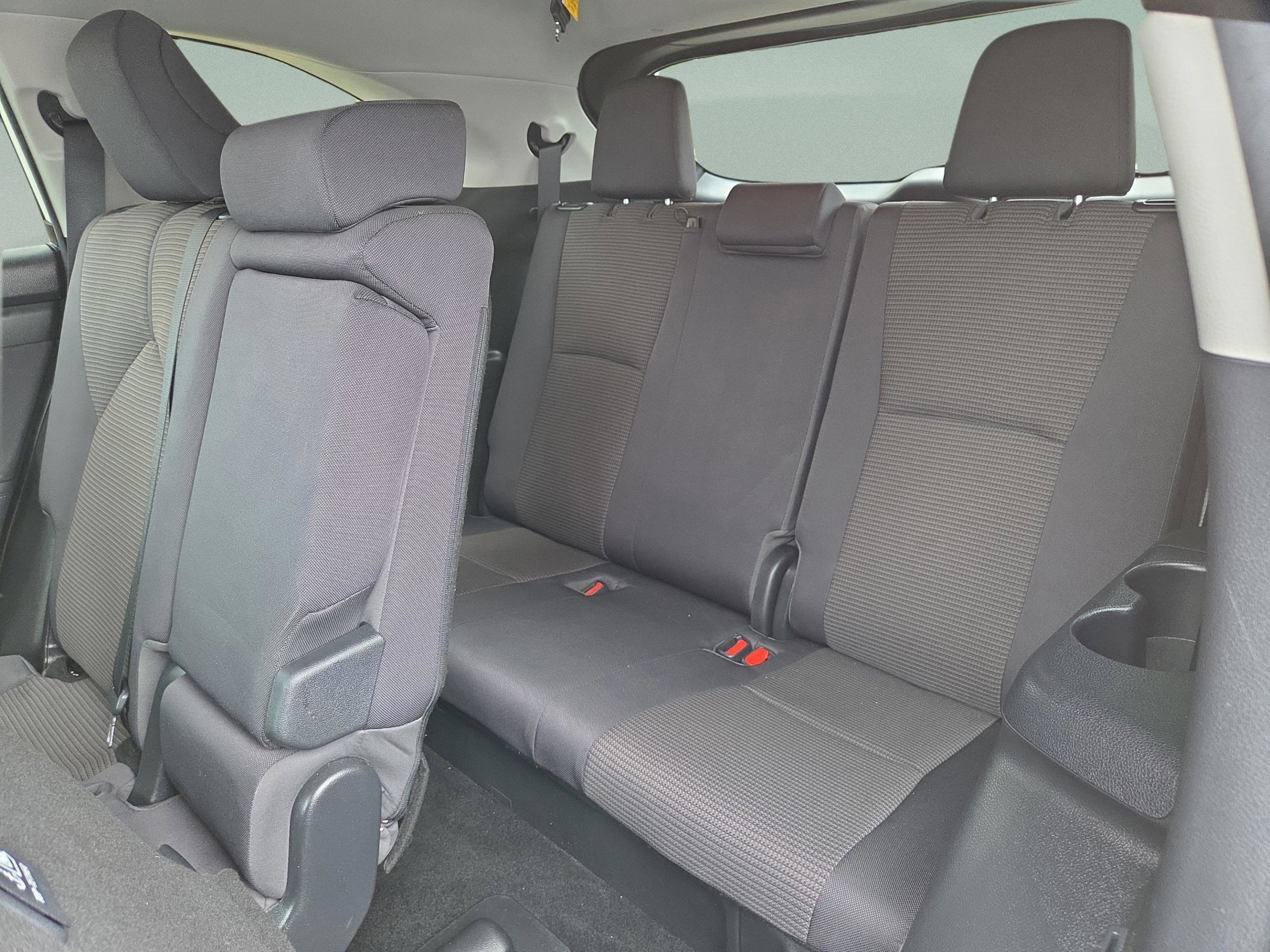 Used 2022 Toyota Highlander L image 33