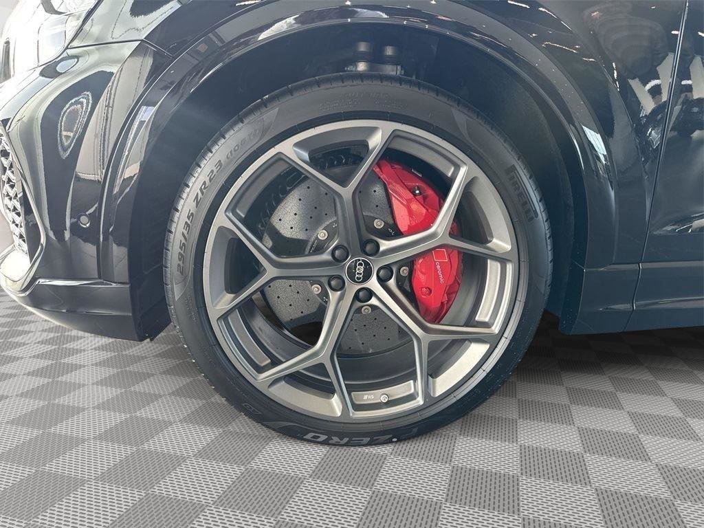 New 2025 Audi RS Q8 performance image 10