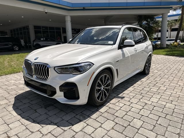 Used 2022 BMW X5 xDrive45e w/ M Sport Package AWD/4WD image 21