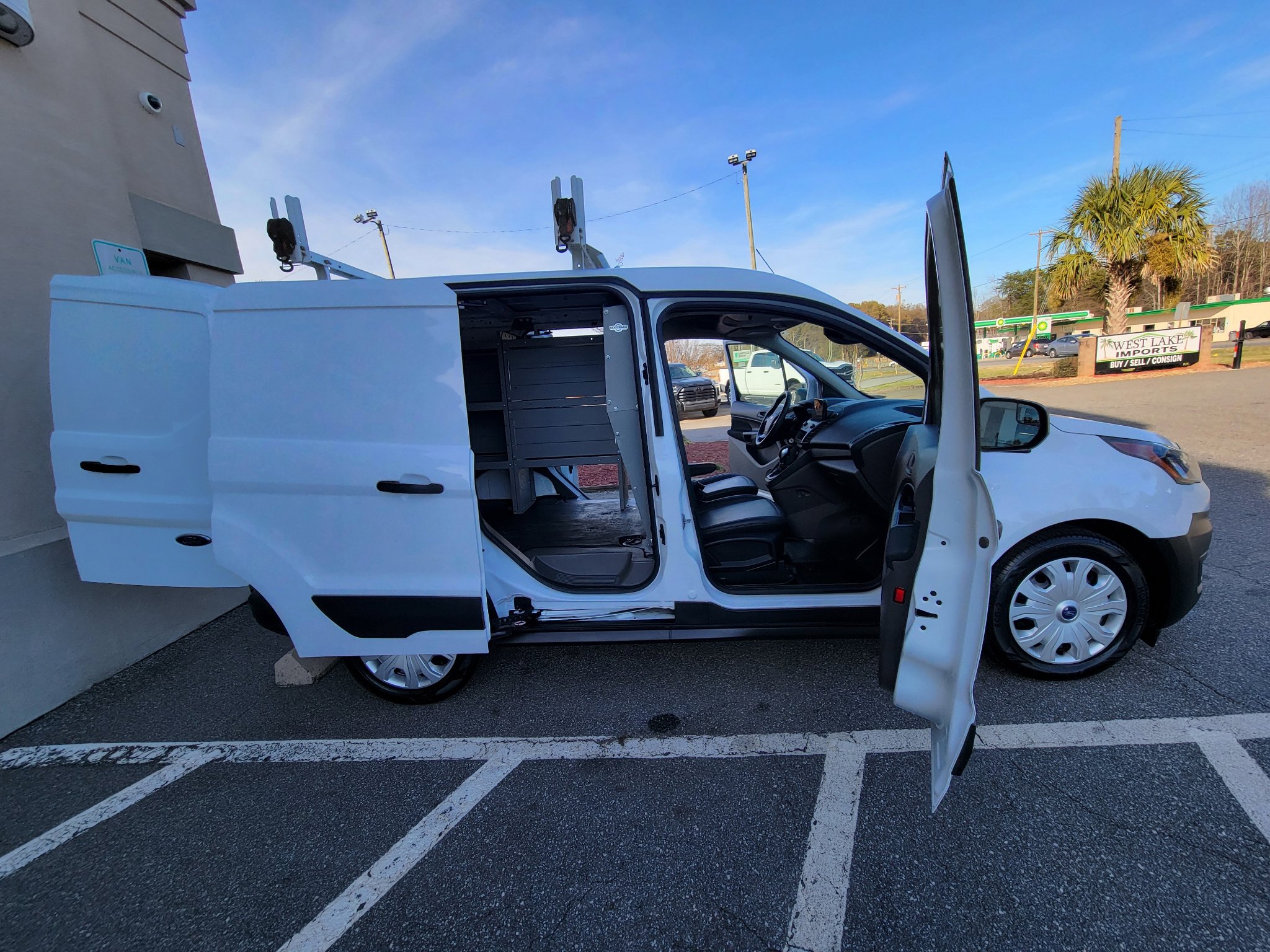 Used 2021 Ford Transit Connect XL image 17