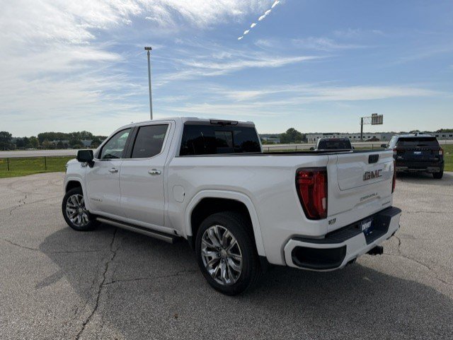 Used 2025 GMC Sierra 1500 Denali w/ Denali Reserve Package AWD/4WD image 7