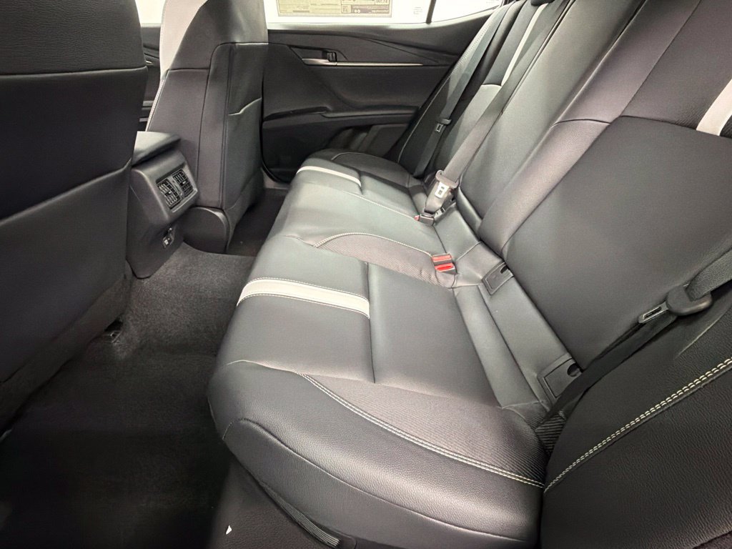 New 2026 Toyota Camry SE FWD image 31