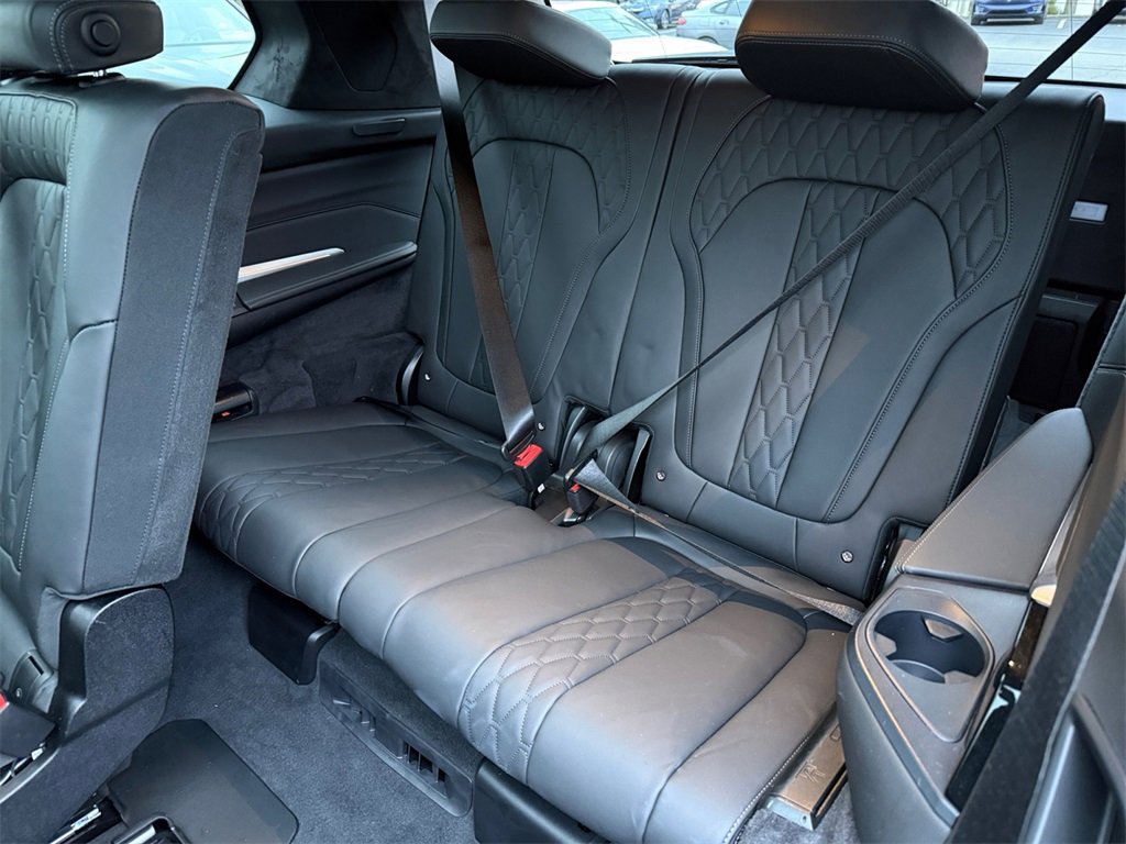 Certified 2023 BMW X7 xDrive40i w/ Executive Package image 37