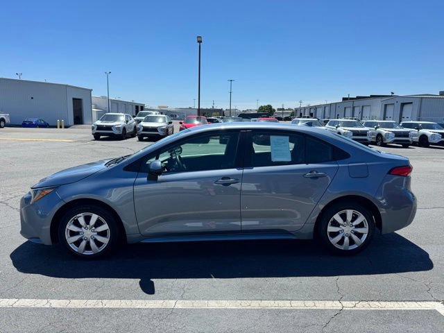 Used 2023 Toyota Corolla LE FWD image 3