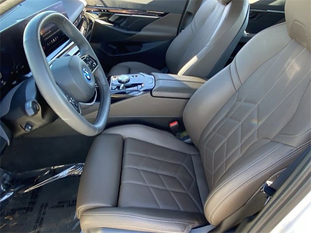 Certified 2025 BMW i5 eDrive40i w/ Premium Package image 21