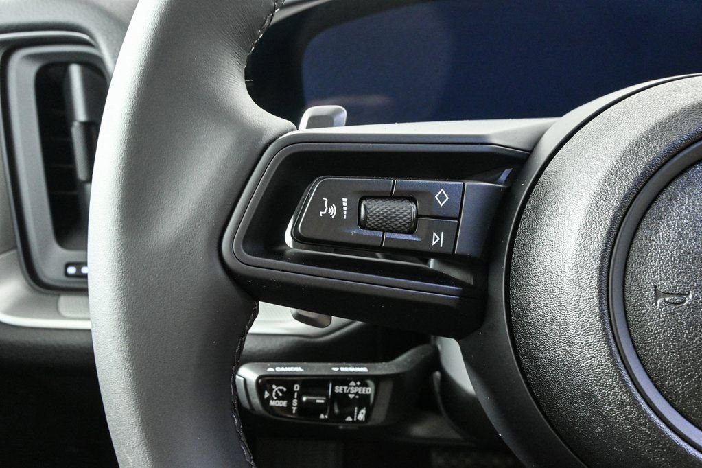 Certified 2025 Porsche Cayenne image 10