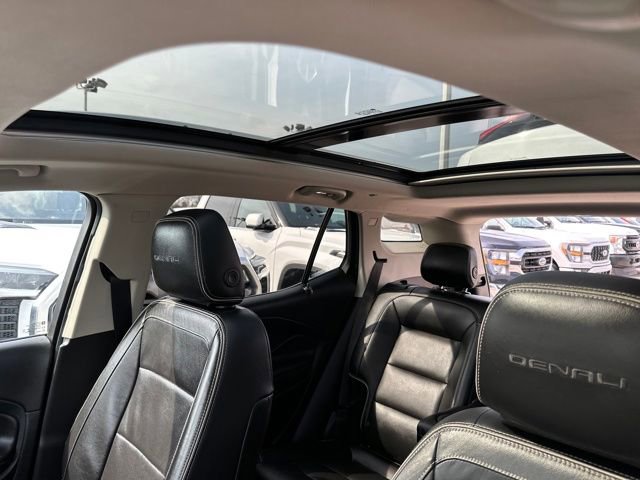 Used 2020 GMC Terrain Denali w/ Denali Premium Package AWD/4WD image 38