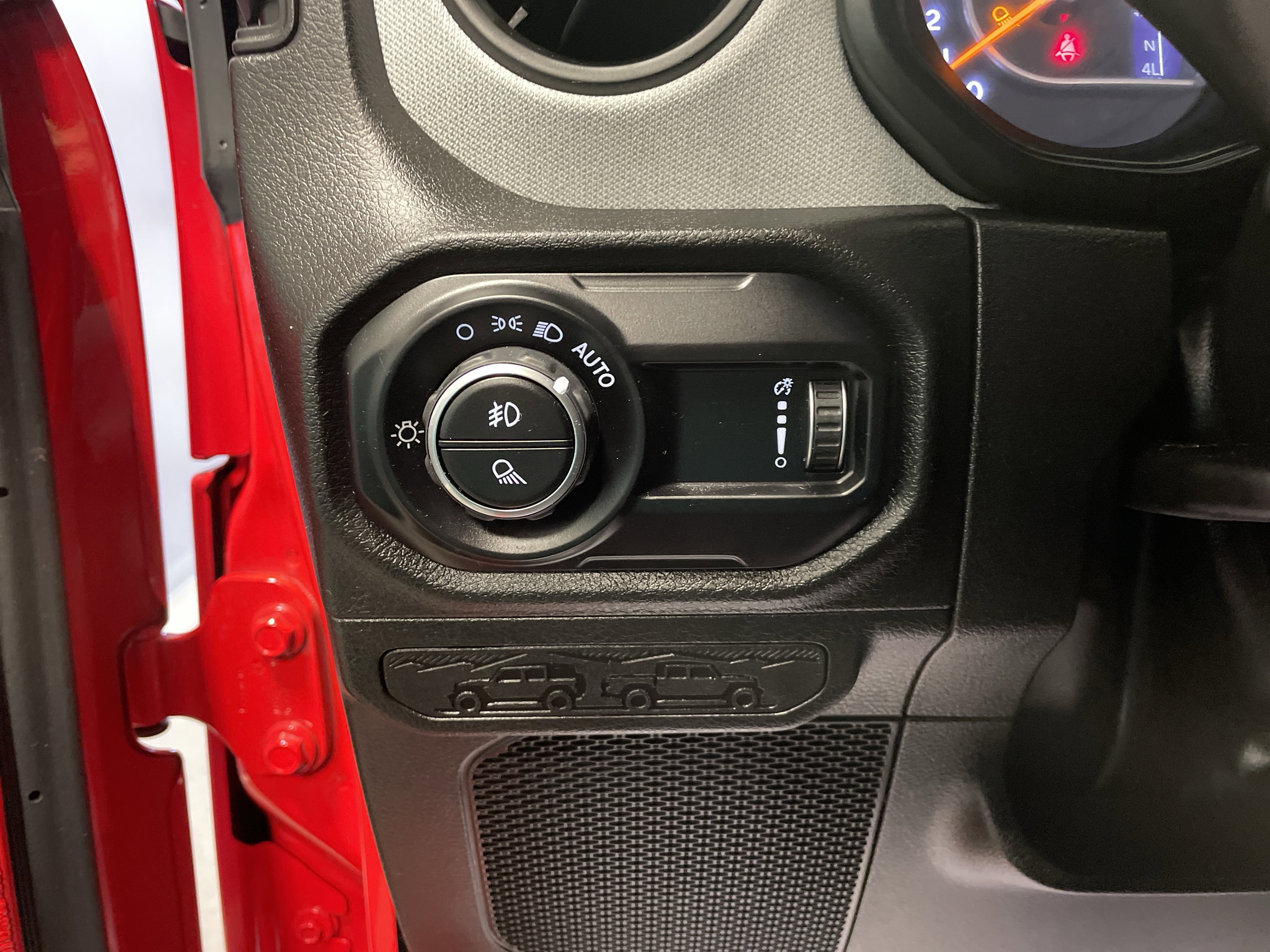 Used 2025 Jeep Gladiator Sport image 8