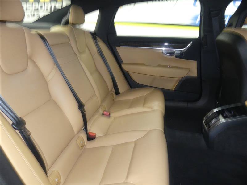 Used 2018 Volvo S90 T5 Momentum w/ Convenience Package FWD image 25