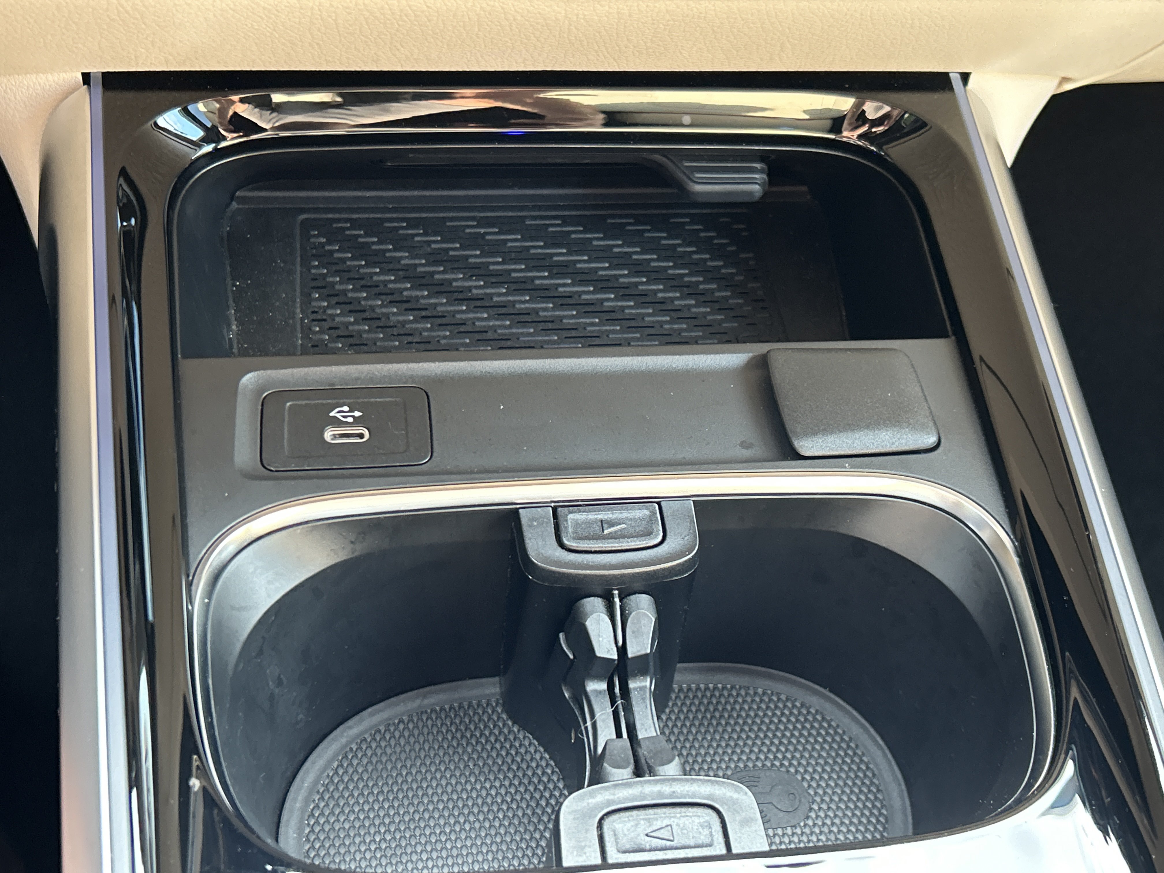 Certified 2024 Mercedes-Benz GLB 250 image 33
