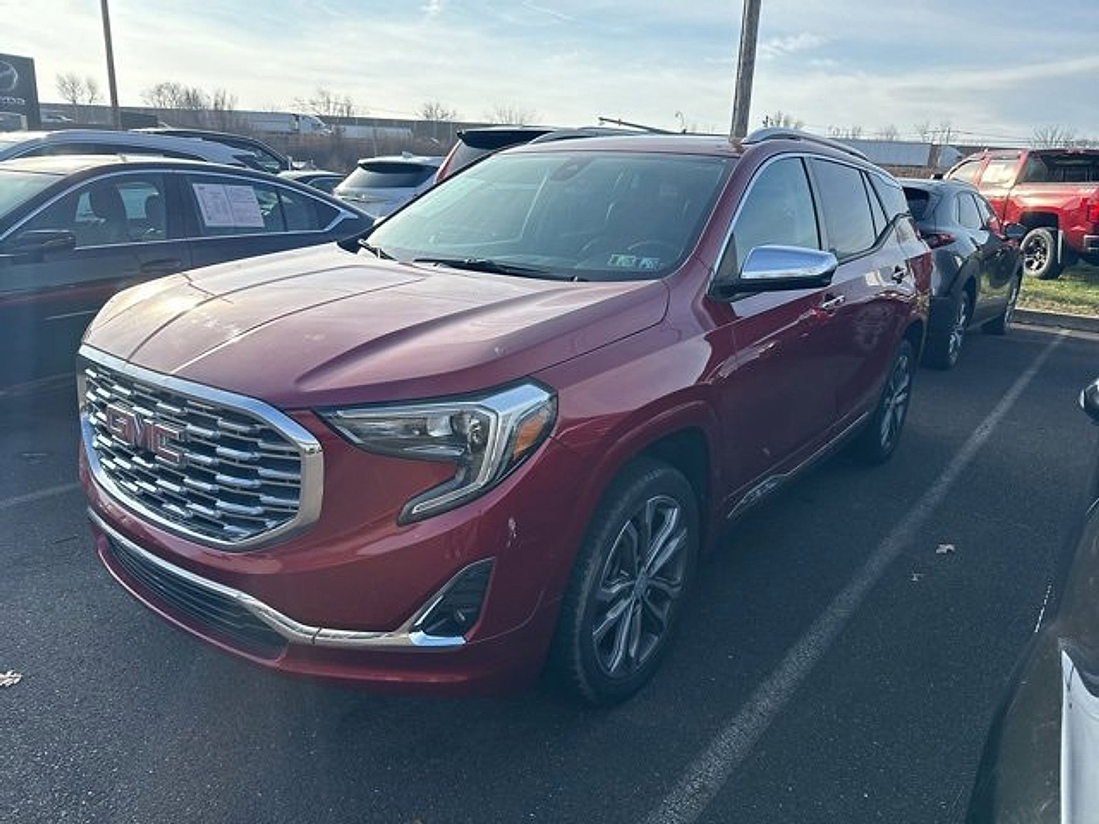Used 2018 GMC Terrain Denali w/ Advanced Safety Package image 4