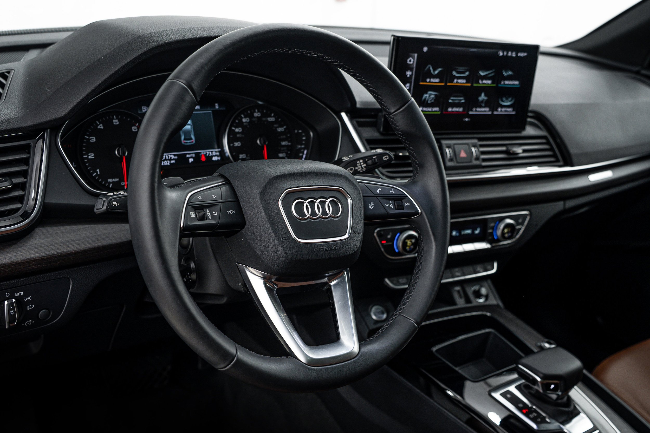 Certified 2023 Audi Q5 2.0T Premium w/ Convenience Package AWD/4WD image 9