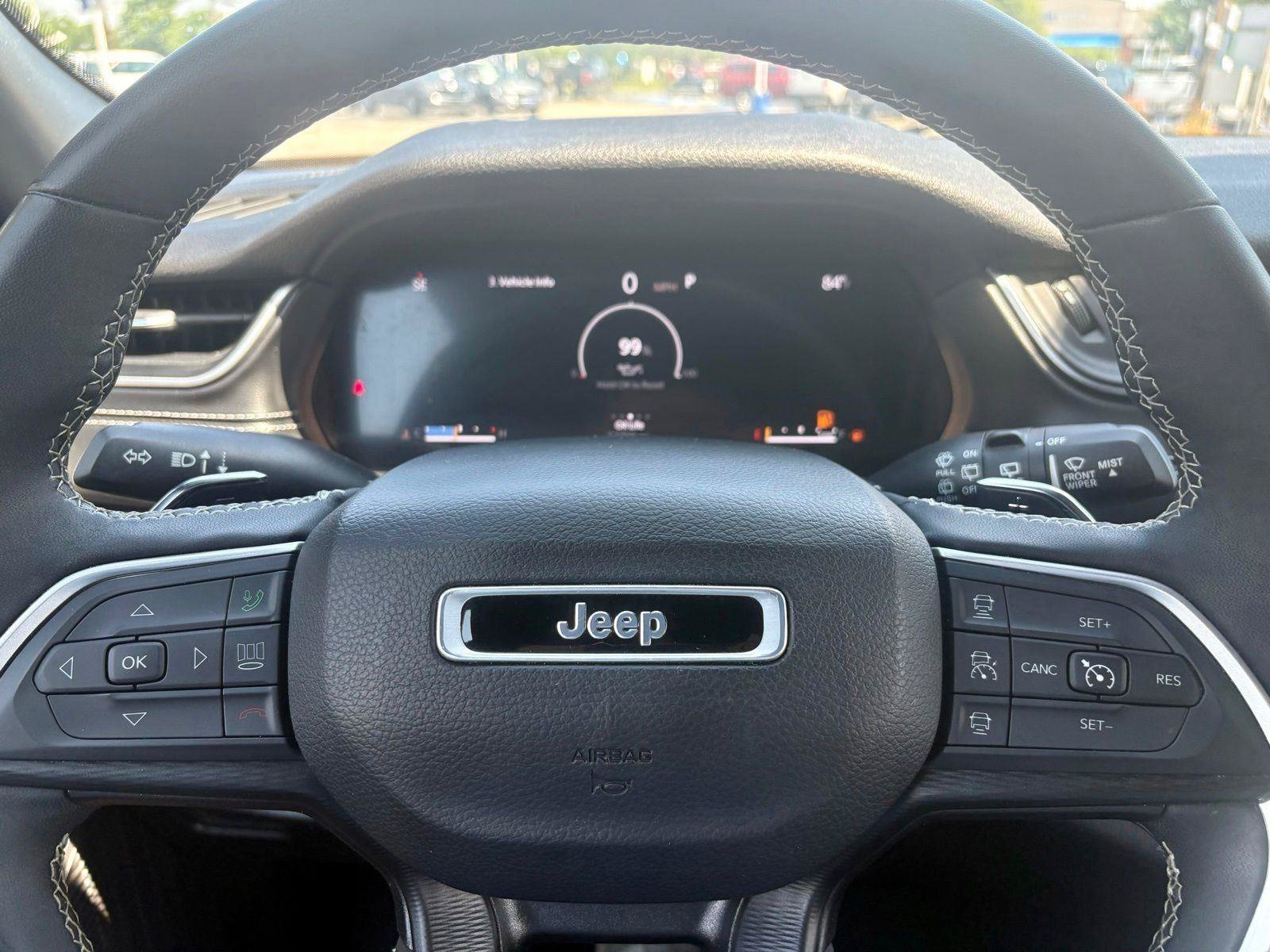 Used 2024 Jeep Grand Cherokee Altitude AWD/4WD image 19