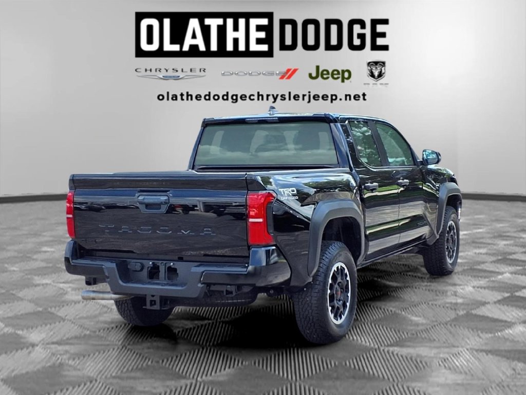 Used 2024 Toyota Tacoma TRD Off-Road AWD/4WD image 28