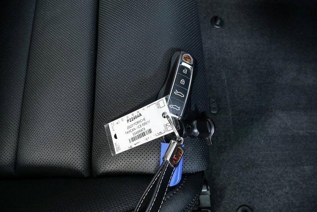 Certified 2025 Porsche Taycan image 39