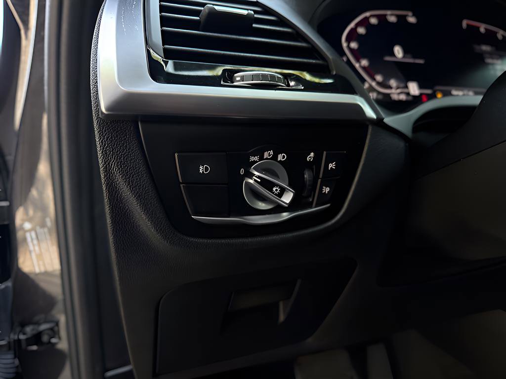 Used 2021 BMW X3 sDrive30i w/ Premium Package image 24