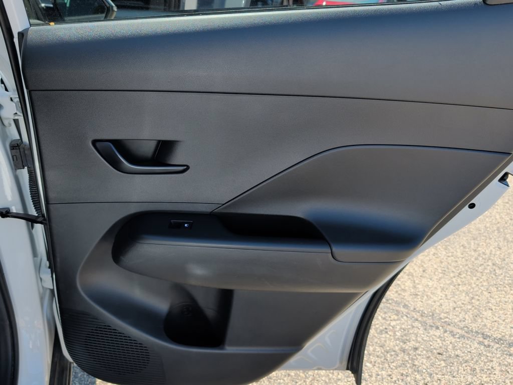Used 2024 Hyundai Kona SEL FWD image 34