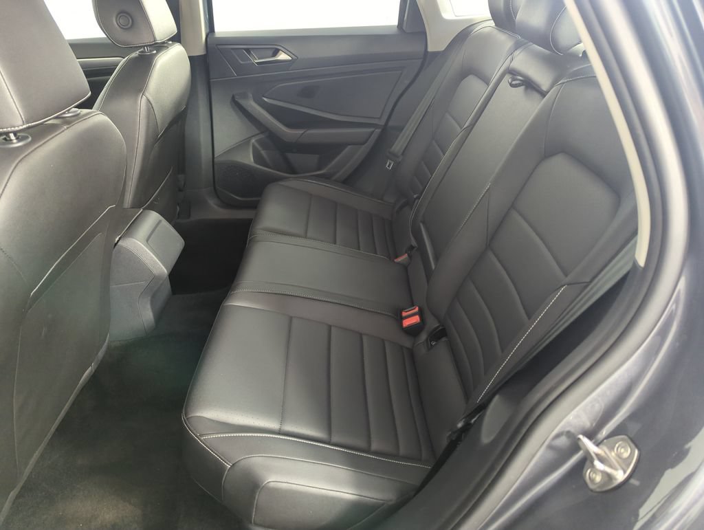 Used 2024 Volkswagen Jetta SE FWD image 29