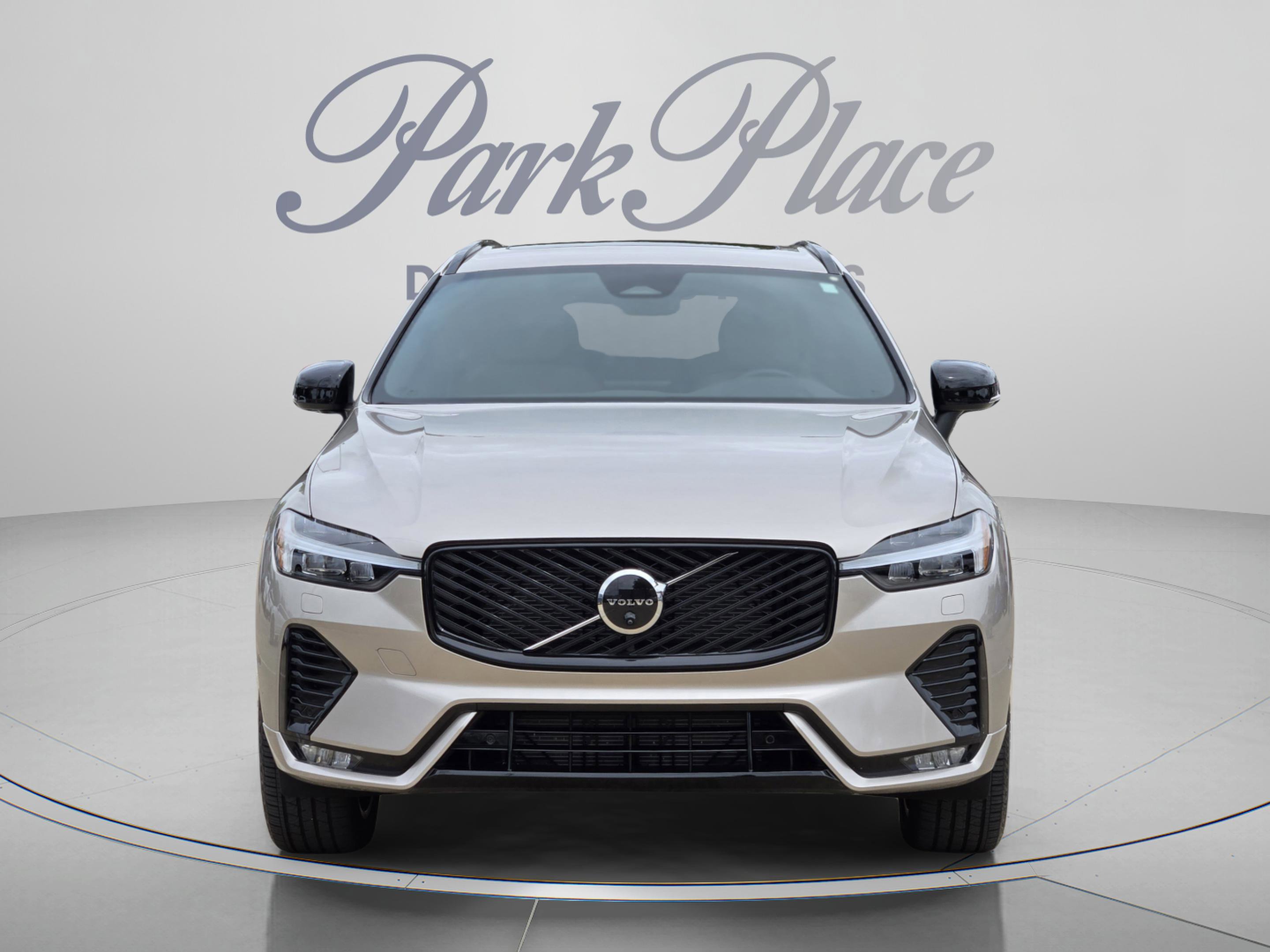 Used 2026 Volvo XC60 B5 Plus w/ Protection Package Premier AWD/4WD image 9
