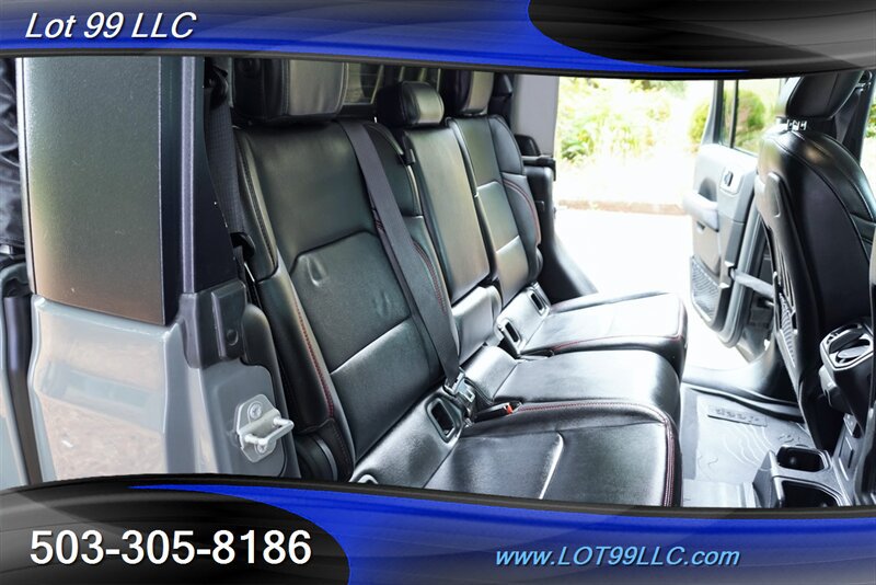Used 2022 Jeep Gladiator Rubicon w/ Cold Weather Group AWD/4WD image 19