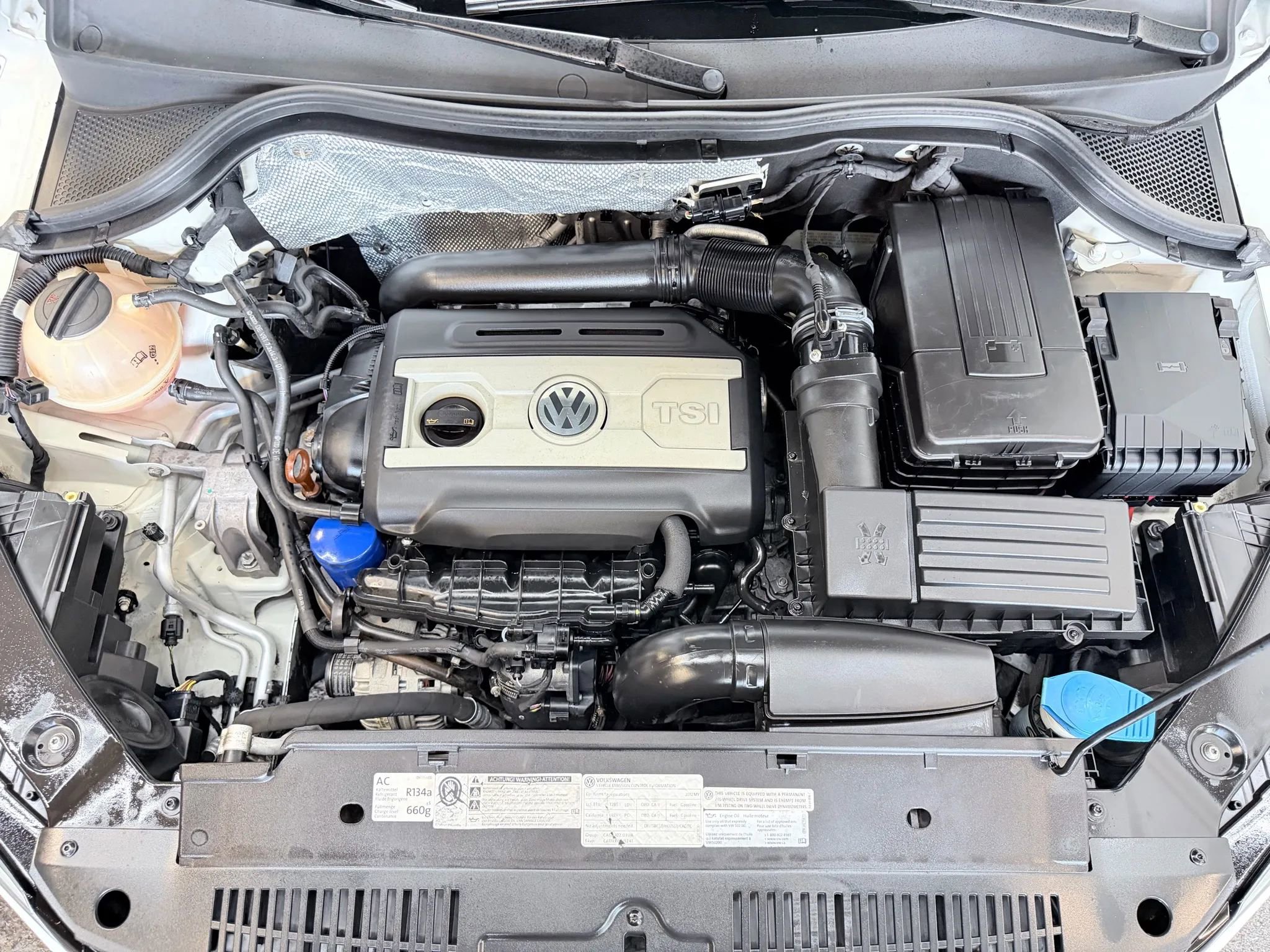 Used 2012 Volkswagen Tiguan SEL AWD/4WD image 23