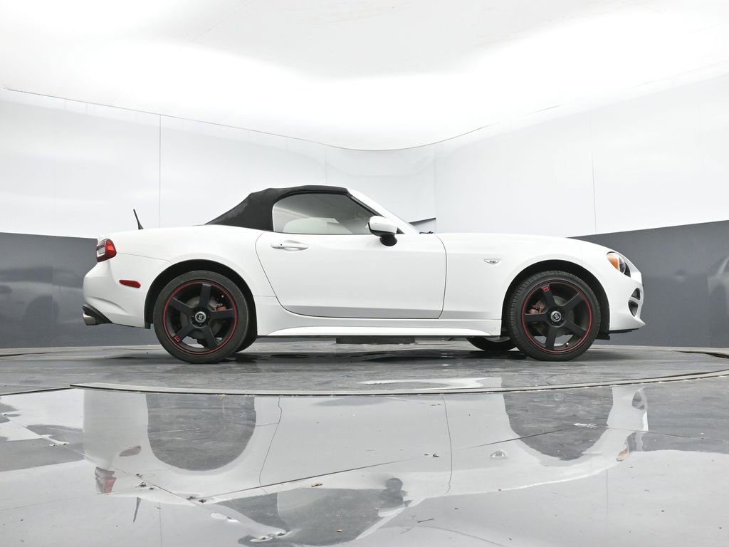 Used 2019 FIAT 124 Spider Classica w/ Technology Group image 41
