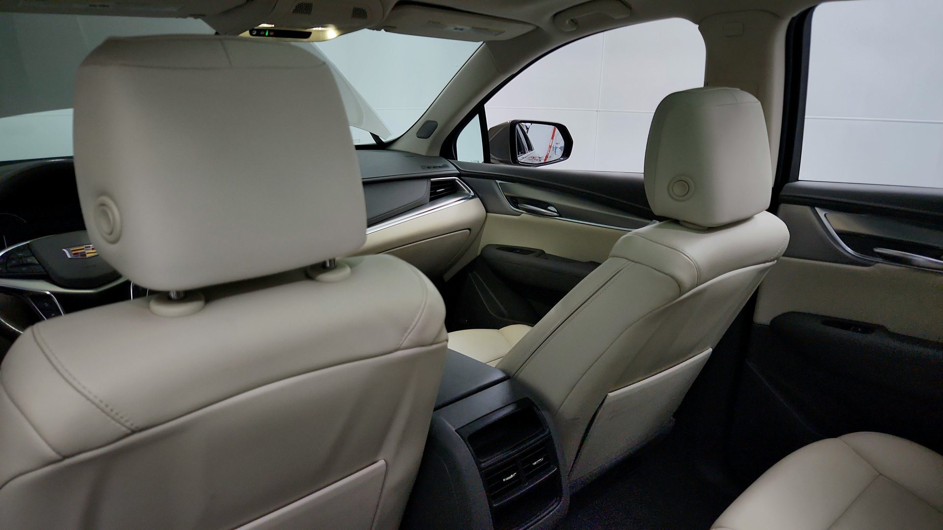 Certified 2023 Cadillac XT5 Premium Luxury AWD/4WD image 25