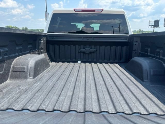 Used 2024 Chevrolet Silverado 1500 LTZ w/ Z71 Off-Road Package AWD/4WD image 9