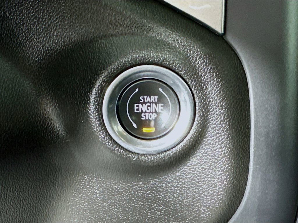 Used 2021 Chevrolet Silverado 2500 LTZ w/ LTZ Convenience Package image 32