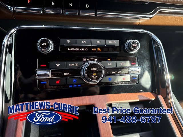 Used 2024 Lincoln Navigator L Reserve AWD/4WD image 22