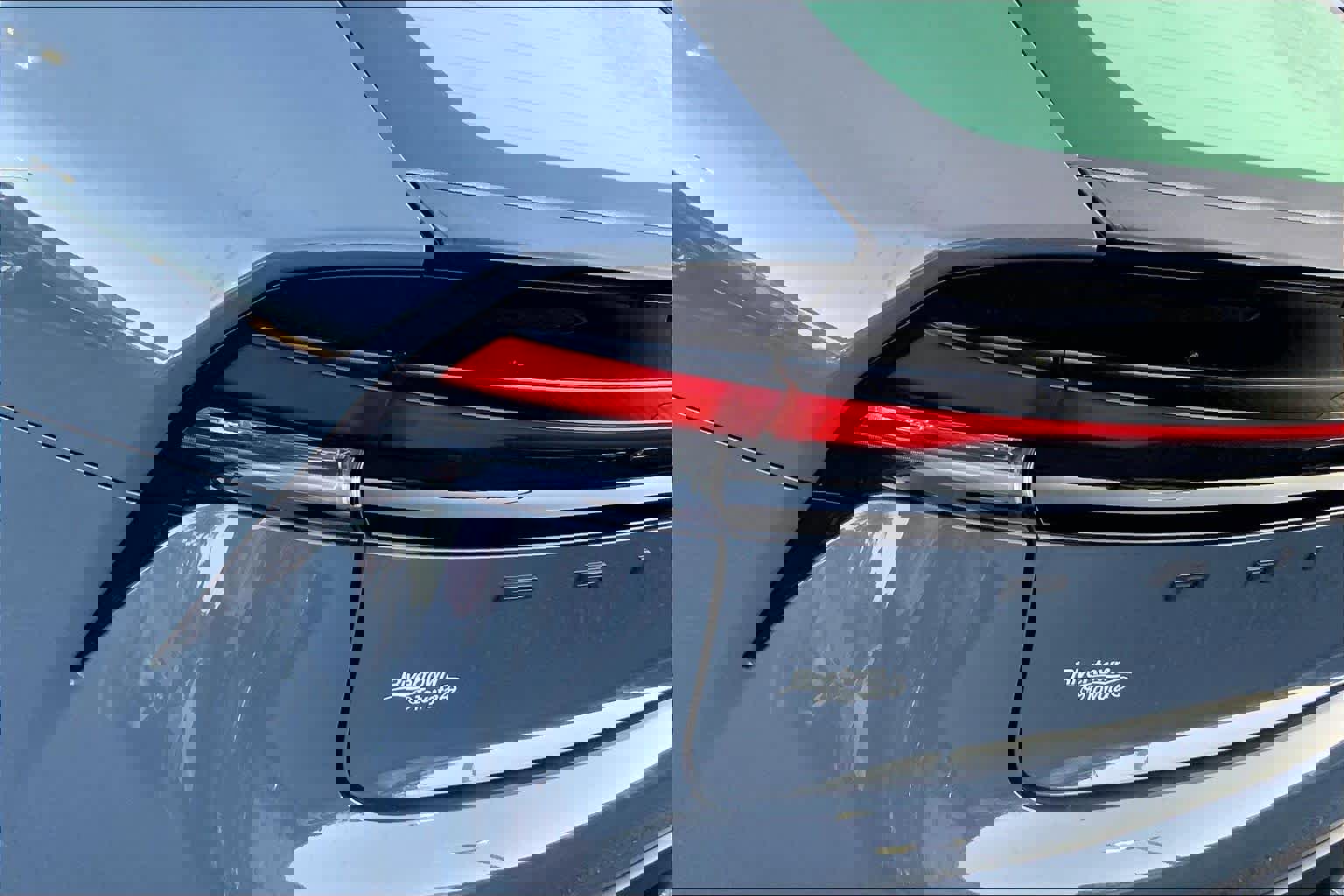 Used 2025 Toyota Prius LE FWD image 27