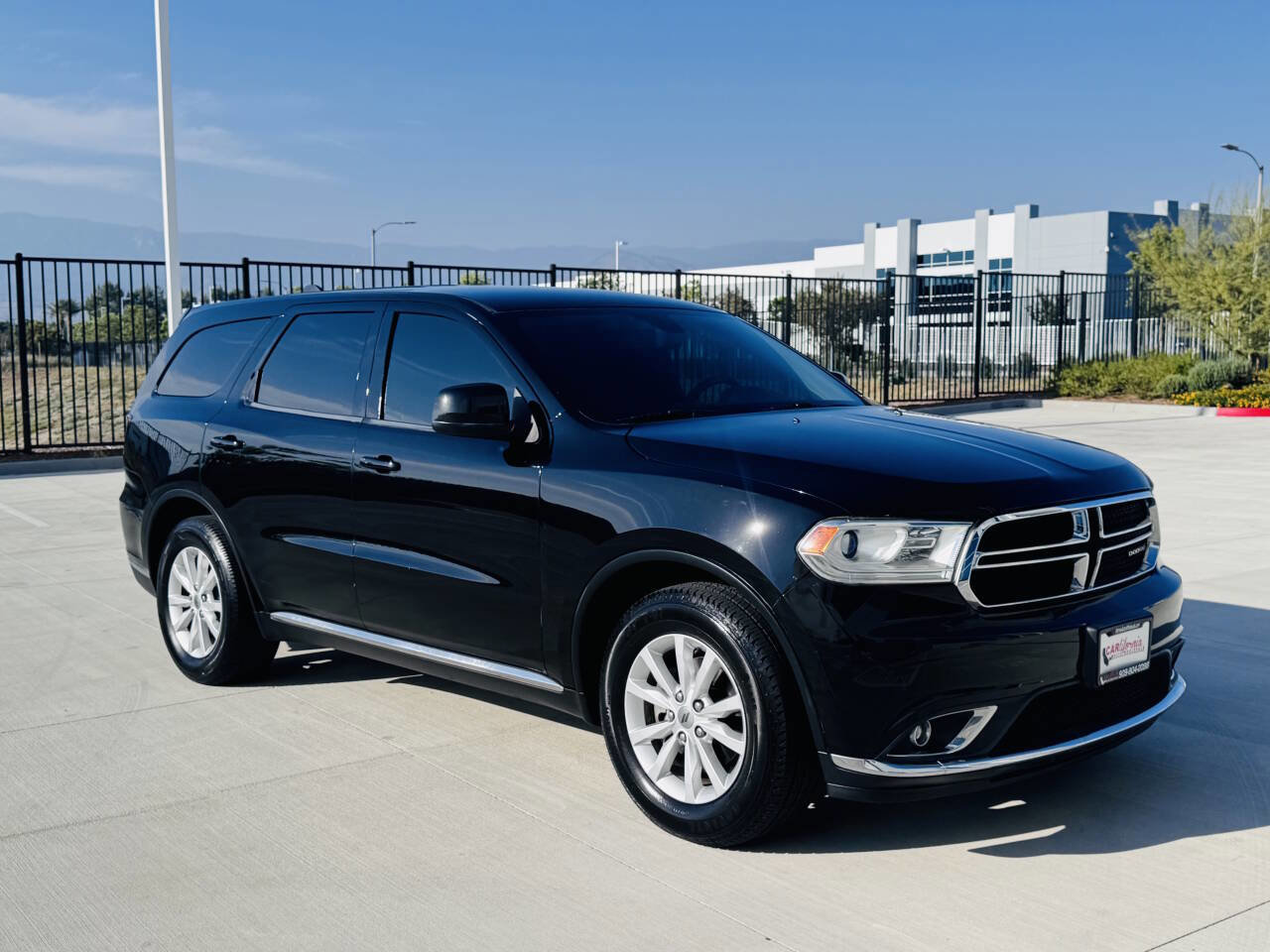 Used 2019 Dodge Durango SXT w/ 3rd Row Seating Group image 3