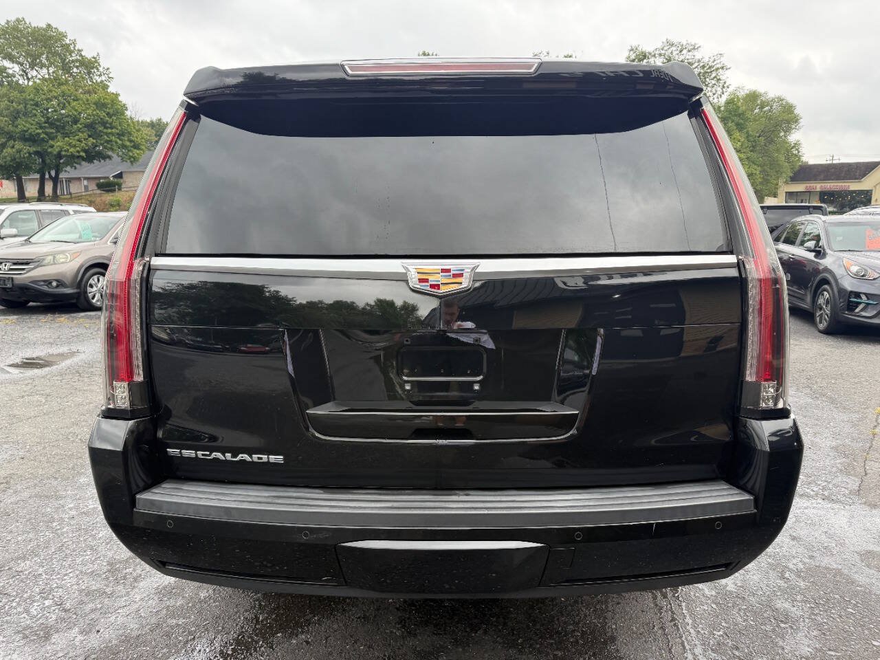 Used 2016 Cadillac Escalade ESV Platinum AWD/4WD image 6