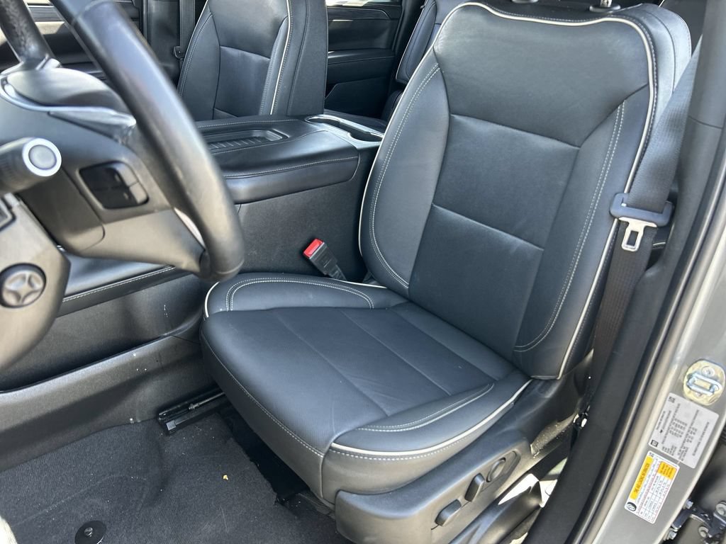 Used 2022 GMC Yukon XL SLT w/ SLT Luxury Package AWD/4WD image 19