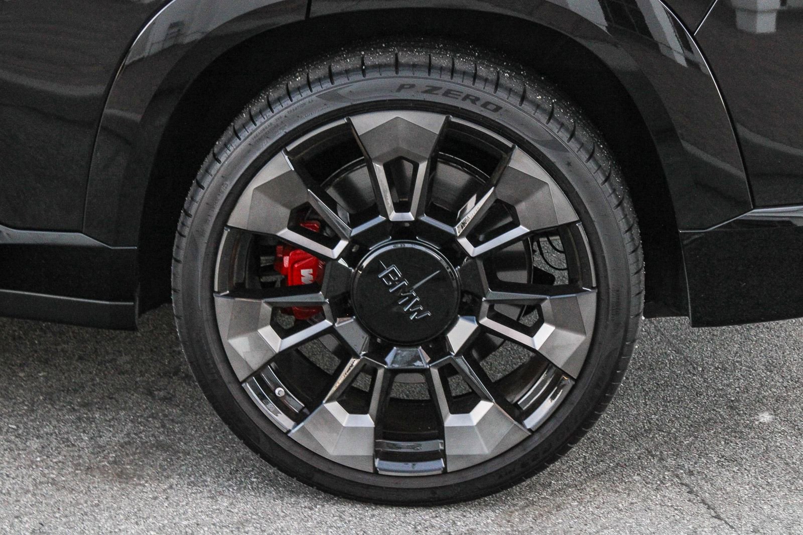 Used 2024 BMW XM image 11